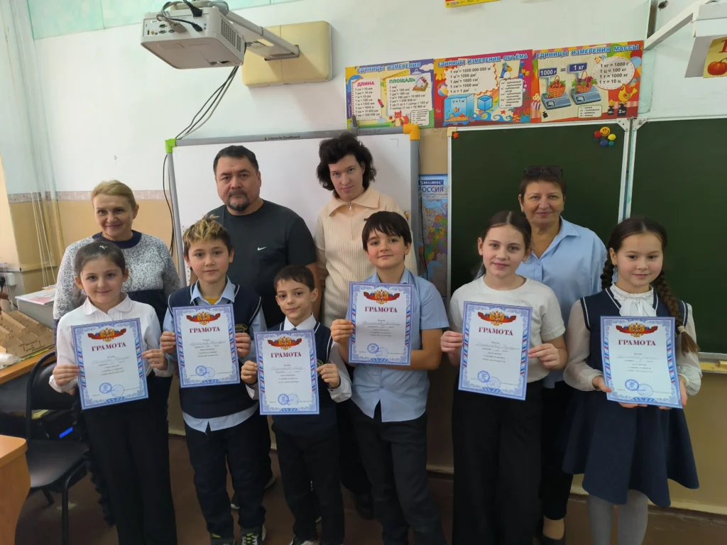 В МБОУ АСОШ№2 города Аксая прошел открытый урок по Русским шашкам